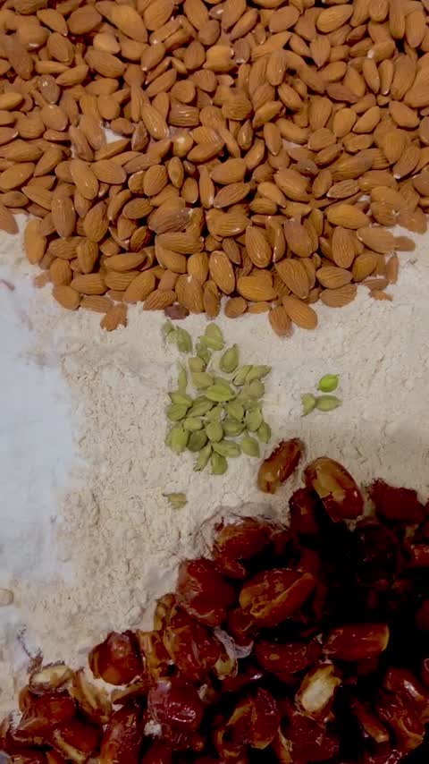 سویق گندم و خرما(سرلاک گندم خرما)،فوق العاده مقوی