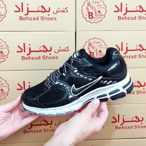 کتونی نایک مردانه پسرانه سایز 41 تا 44 رنگ مشکی زیره پیو لژ چهار سانتی کفی طبی کف دوخت رویه چرم صنعتی و راشل