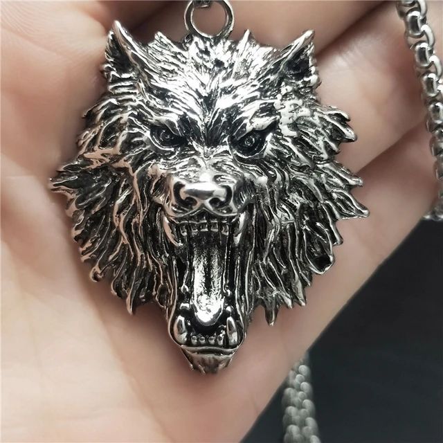 گردنبند گرگ خشمگین