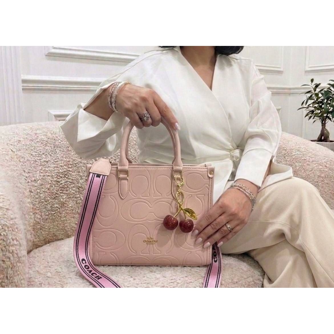 کیف جدید زنانه مارکدار کوچ وارداتی همراه بند بلندو اکسسوری