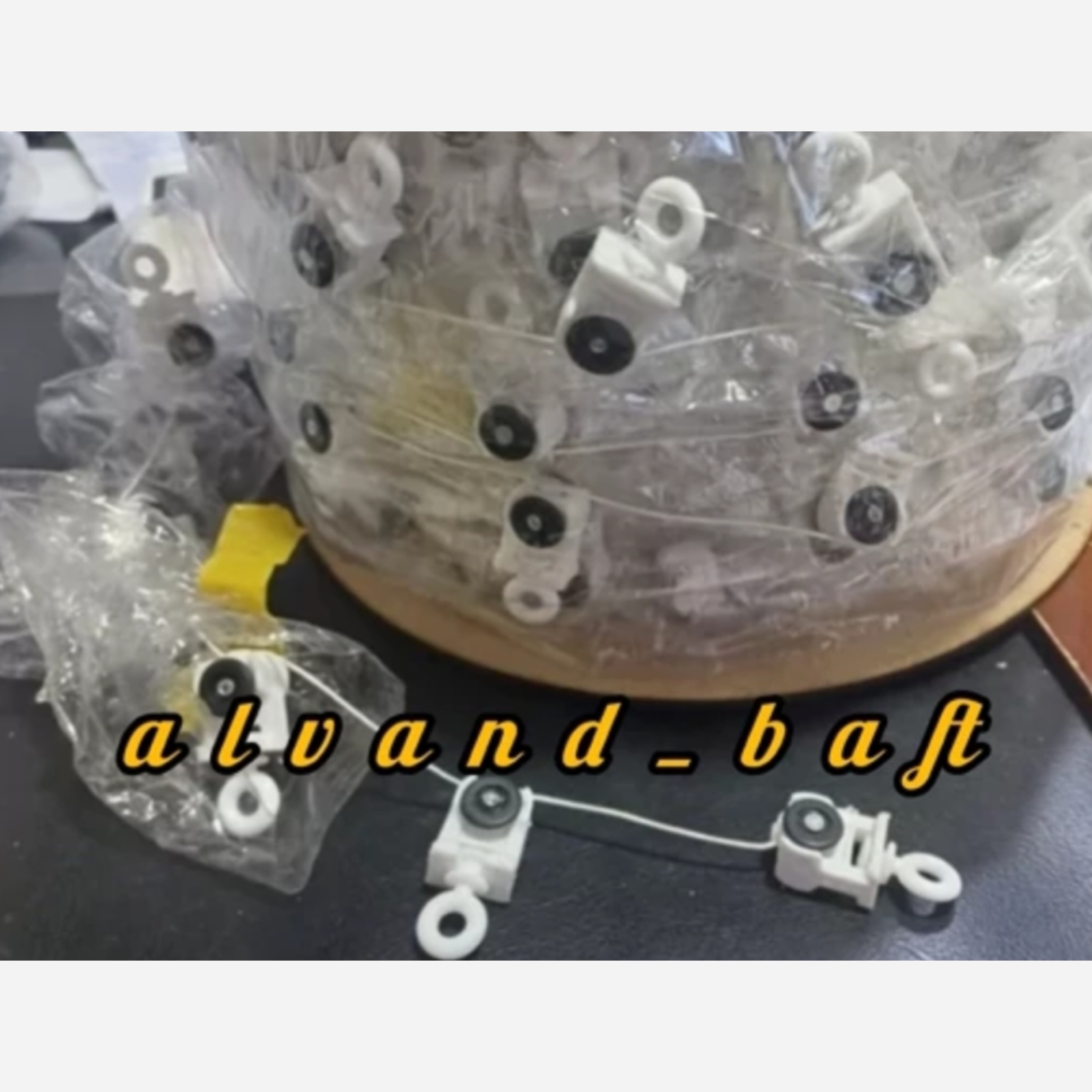 گیره چرخدار مینیمال 60 متری