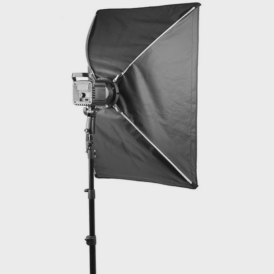 ویدیو لایت مدل Video Light Ky-Bk 1201 توان 300 وات با پایه و سافت باکس