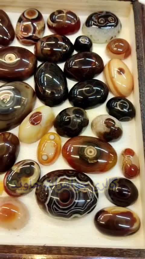 آویز سنگ حجرالسلطان احجاری بزرگ عین الرحمان اصیل بسیار زیبا و کلکسیونی با قاب  نقره عیار 74 و وزن کل 17 گرم .تک و خاص  