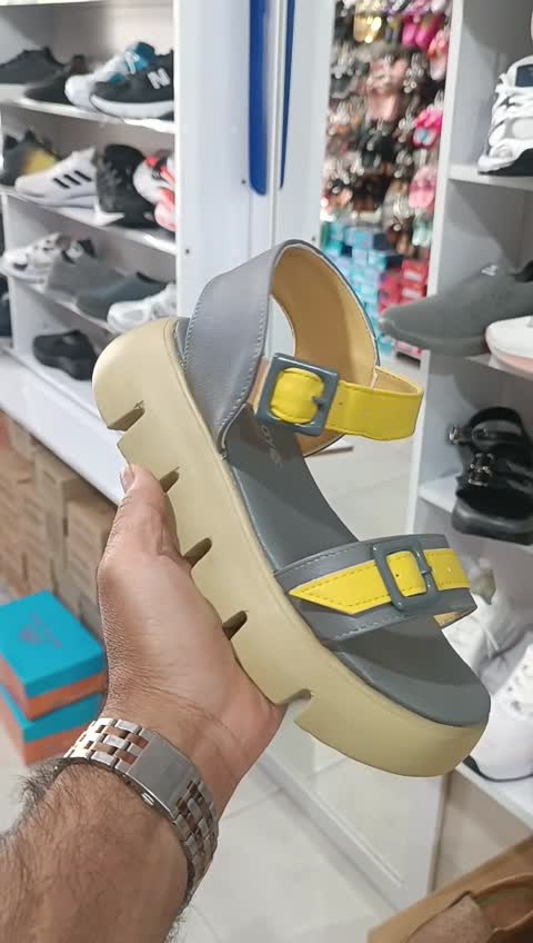 صندل تابستانی زنانه رکابدار شرکت زرپای