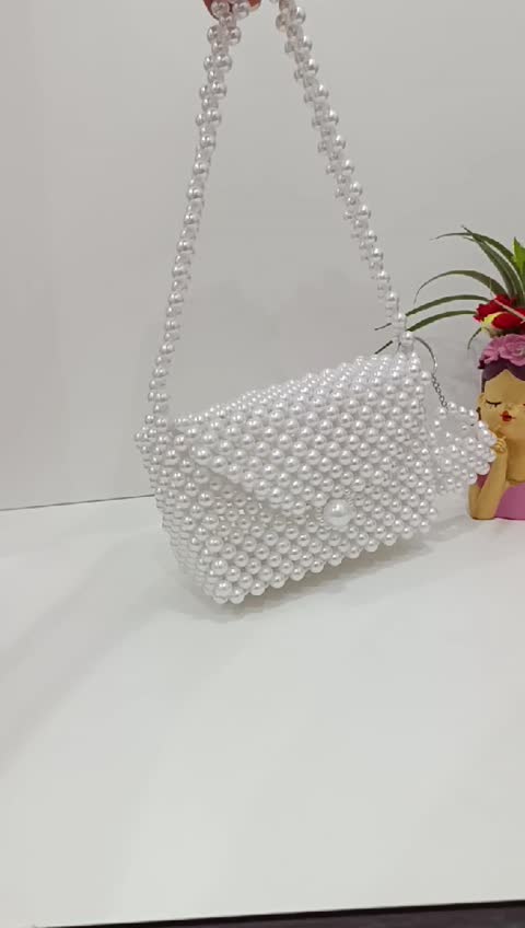 کیف مرواریدی