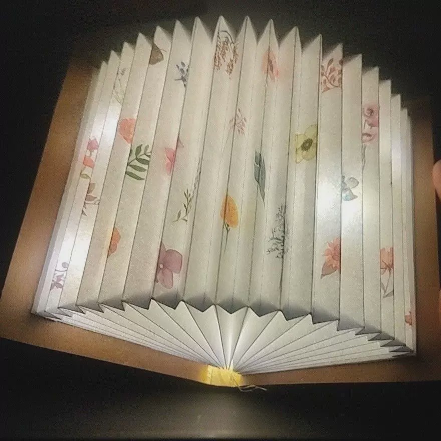آباژور کتابی