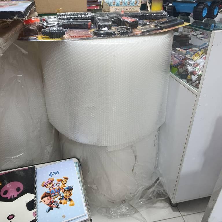 نایلون حباب دار عرض پنجاه سانتی( هر متر 25هزار تومان)