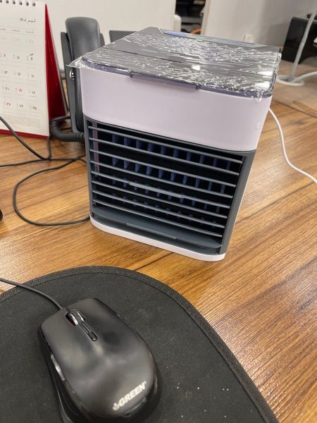مینی کولر آبی قابل حمل ARCTIC AIR Ultra - خنک کننده مه پاش ماشین و رومیزی با فناوری Hydro-Chill، 3 سرعت باد و چراغ شب