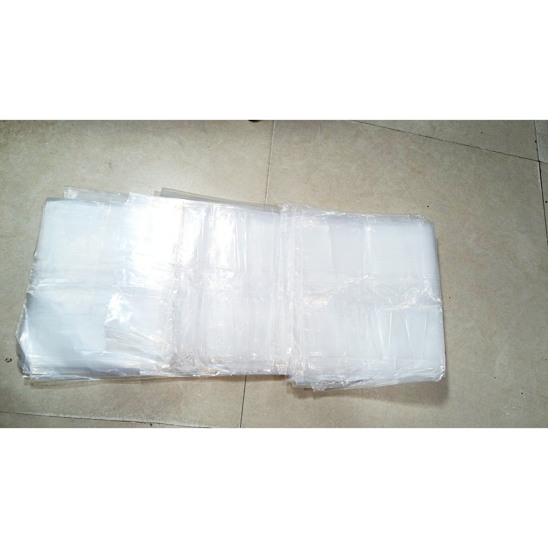 کیسه خیاری چهارلا جنس عالی درجه یک و شفاف سفارشی( قیمت برای 1 کیلو)