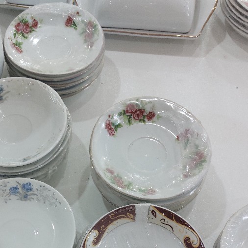 نعلبکی طرح گل سرخ