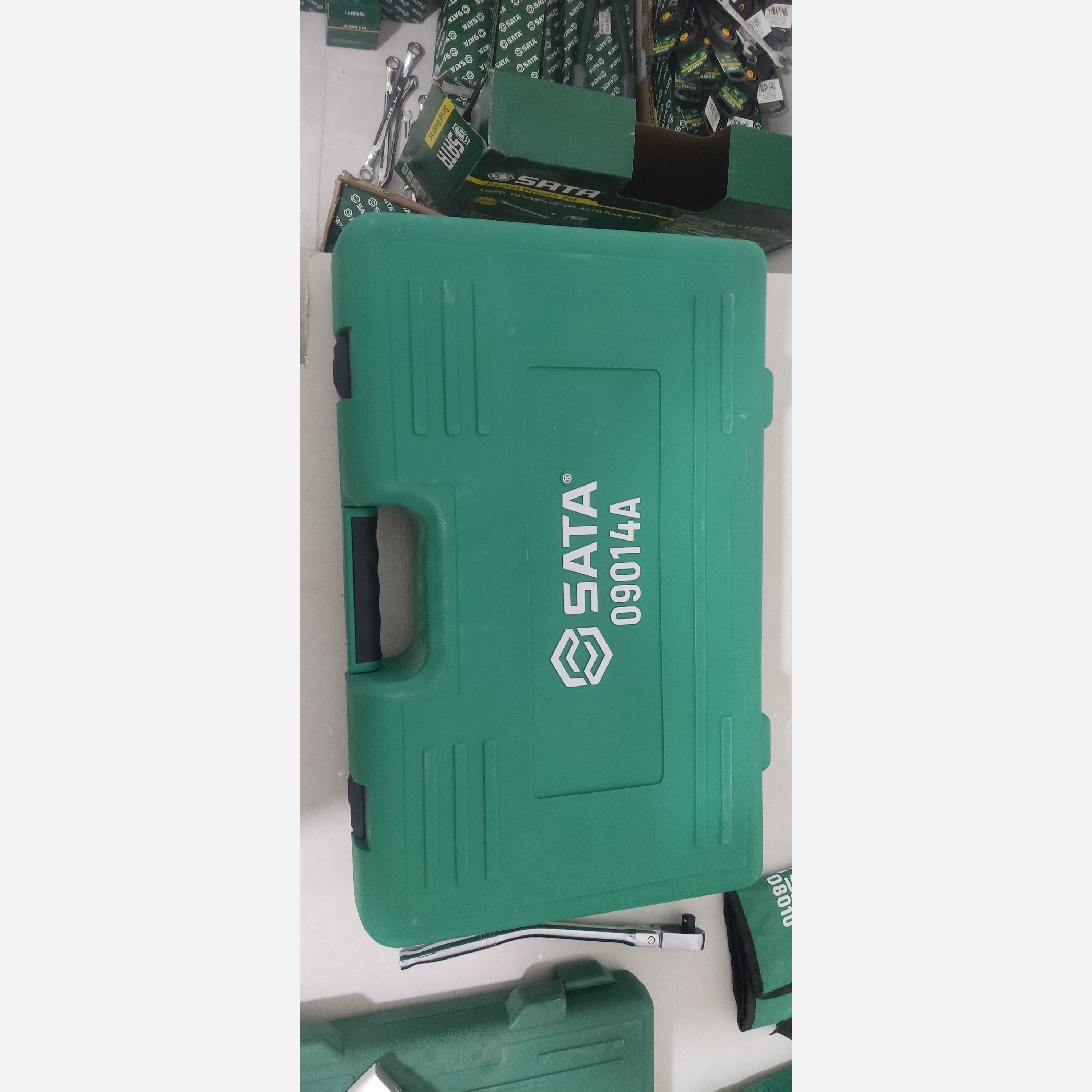 جعبه بکس 122 پارچه ساتا آمریکایی