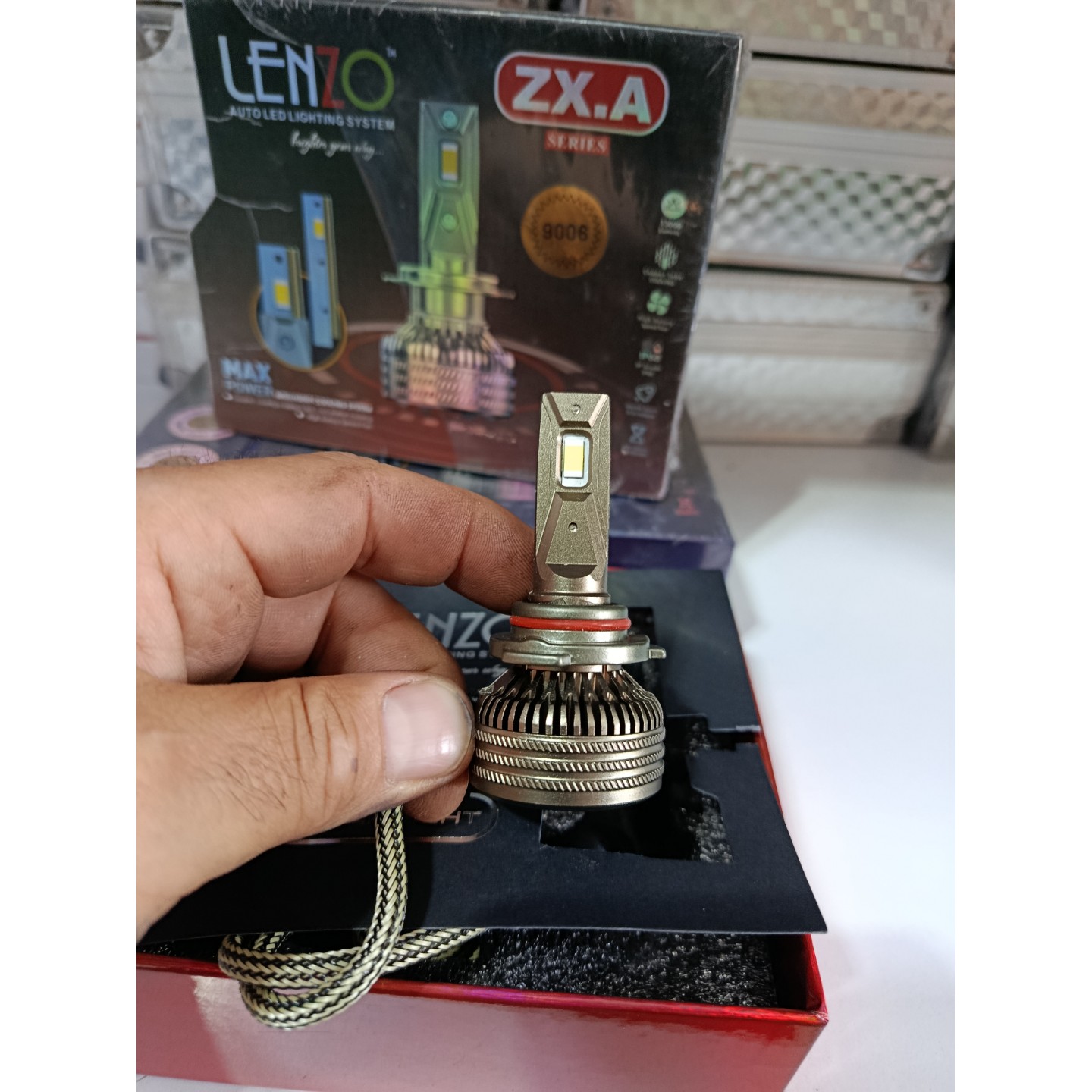 هدلایت لنزو مدل زد ایکس ال در پایه اچ4و 9006