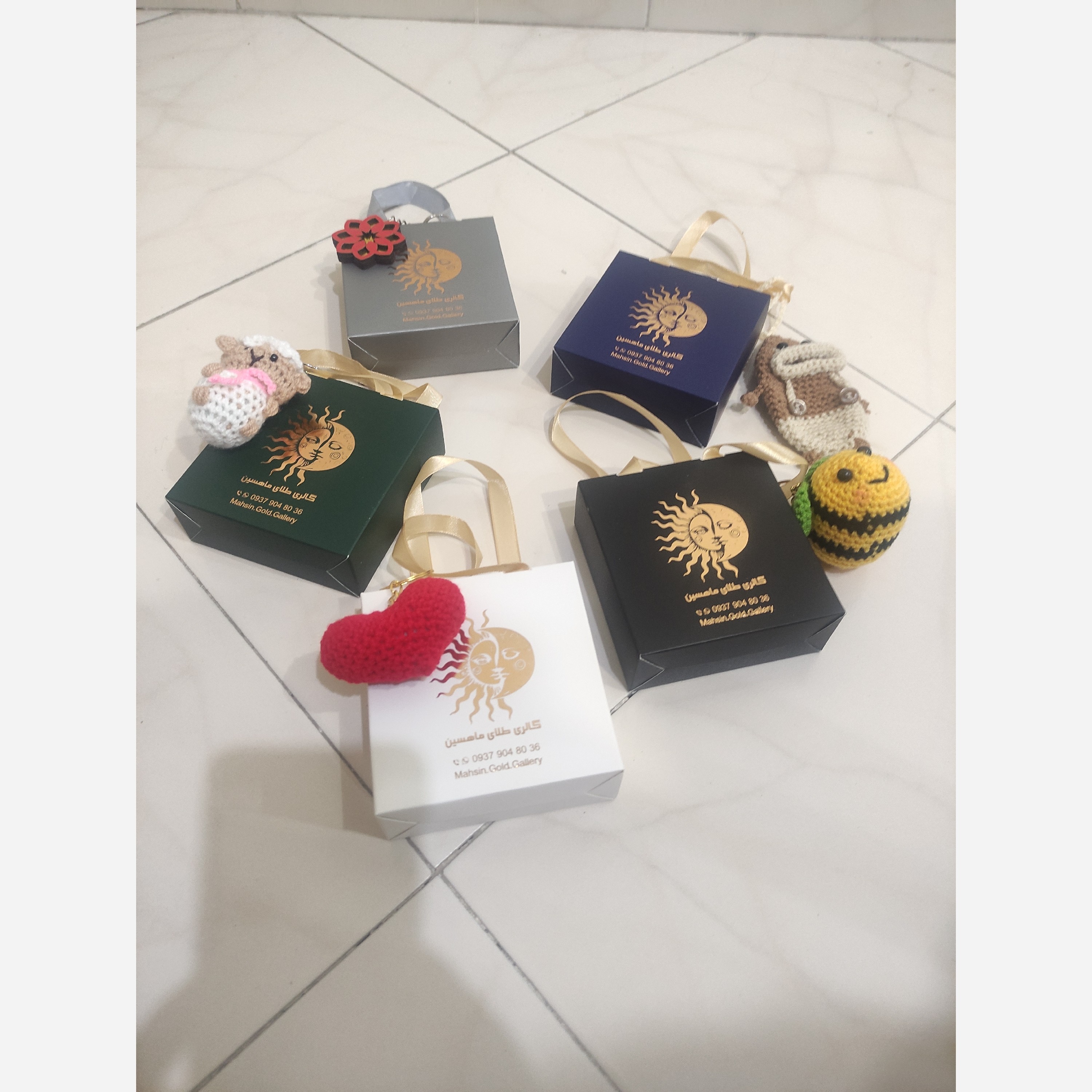 پلاک آویز رد پا طلا (قسطی)