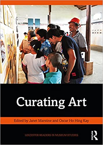 خرید و دانلود نسخه کامل کتاب Curating Art (Leicester Readers in Museum Studies) – Pdf
