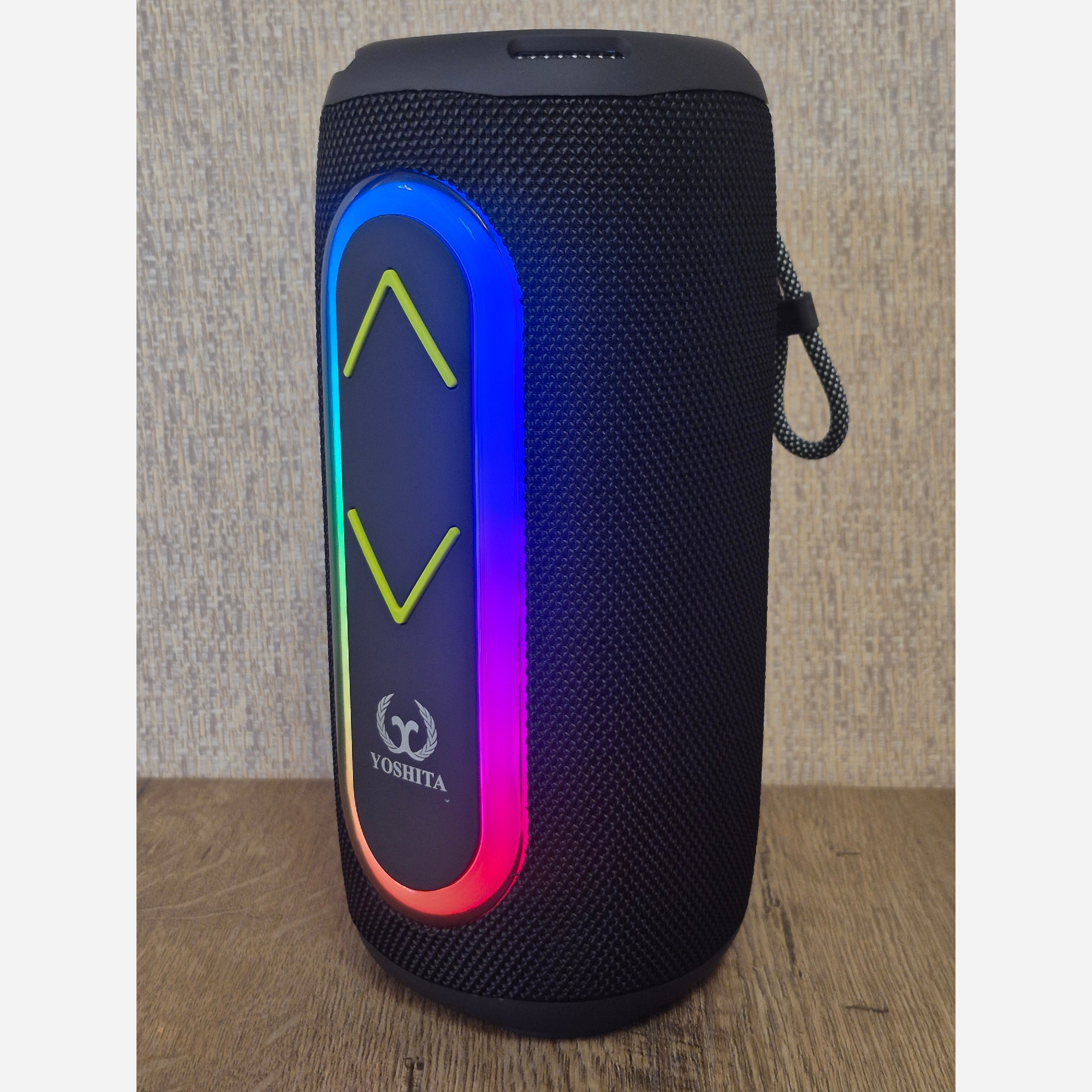 اسپیکر بلوتوثی یوشیتا مدل YS-003 دارای 2 درایور صدای 66 میل و باتری قدرتمند 3 هزارمیلی آمپری