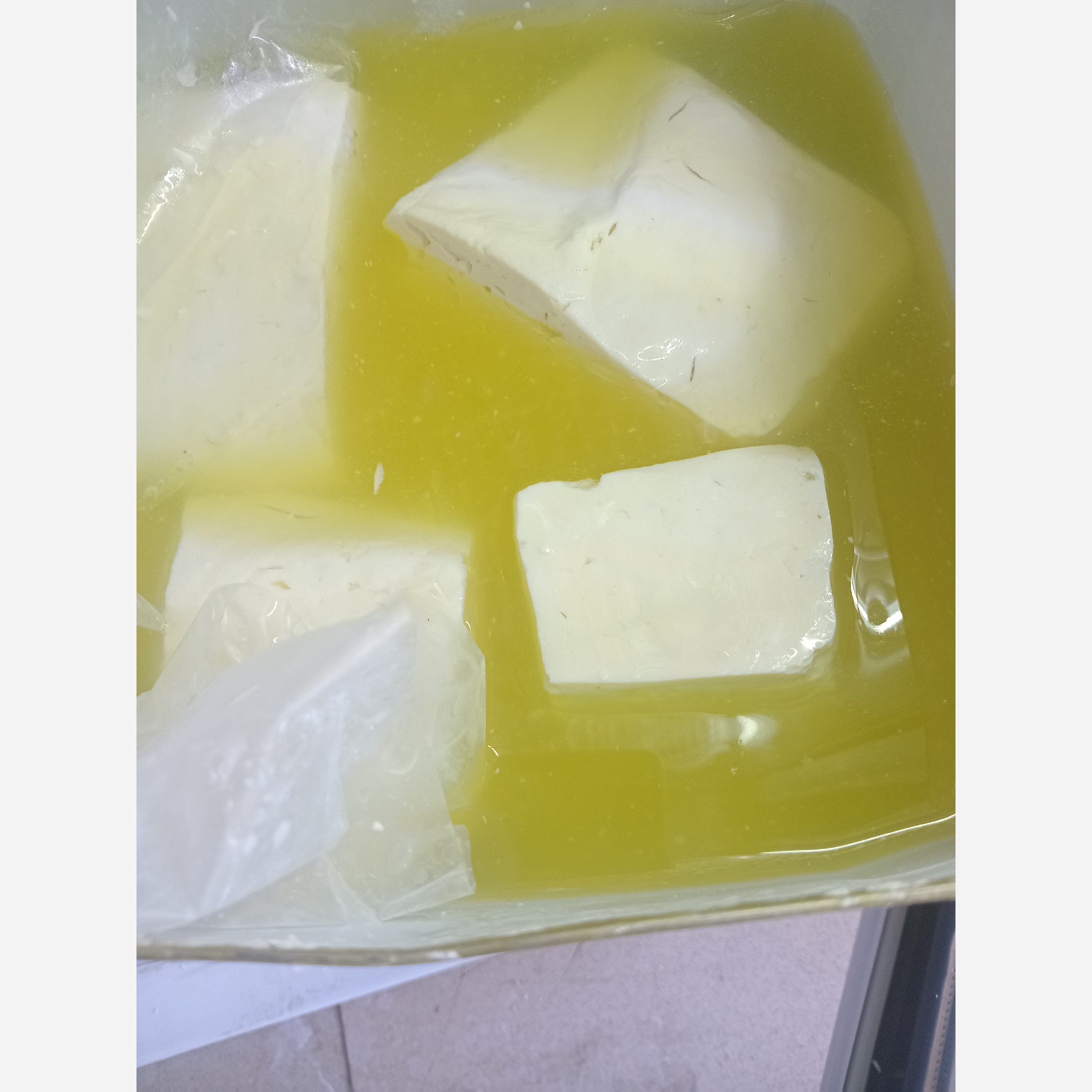 پنیر سنتی گوسفندی لیقوان باشیر تازه گوسفندی