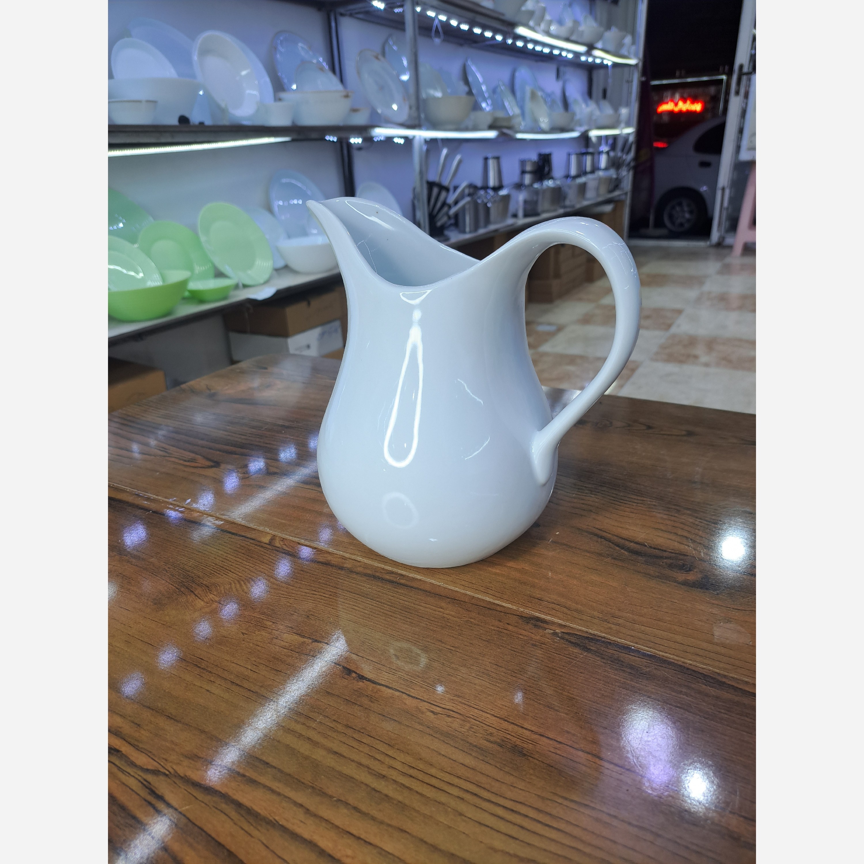 پارچ آب چینی سفید