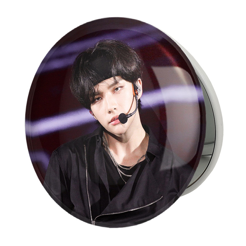 آینه جیبی خندالو طرح هیونجین گروه استری کیدز Stray Kids مدل تاشو کد 11866 – با بهترین کیفیت