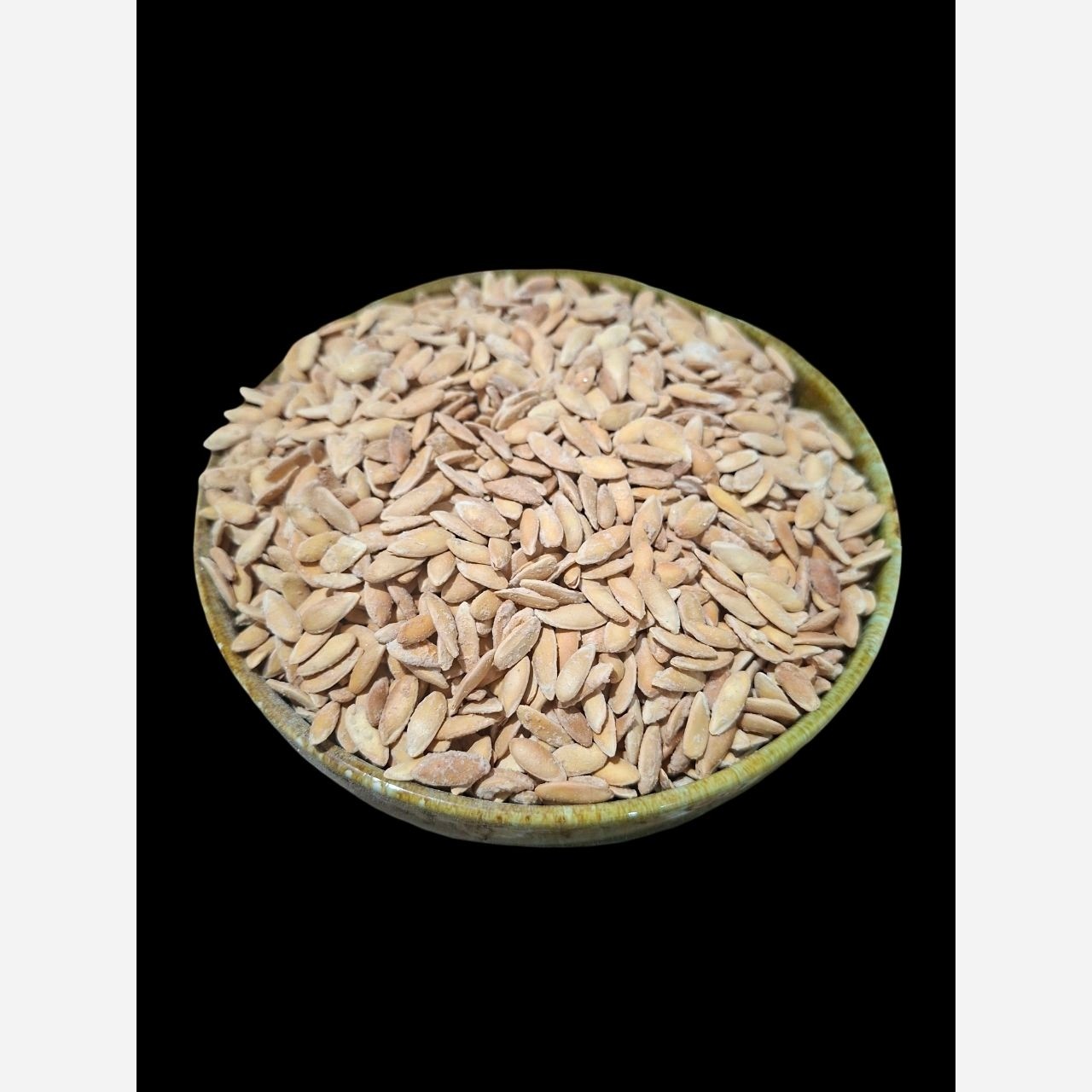تخمه خربزه تقت داده شده