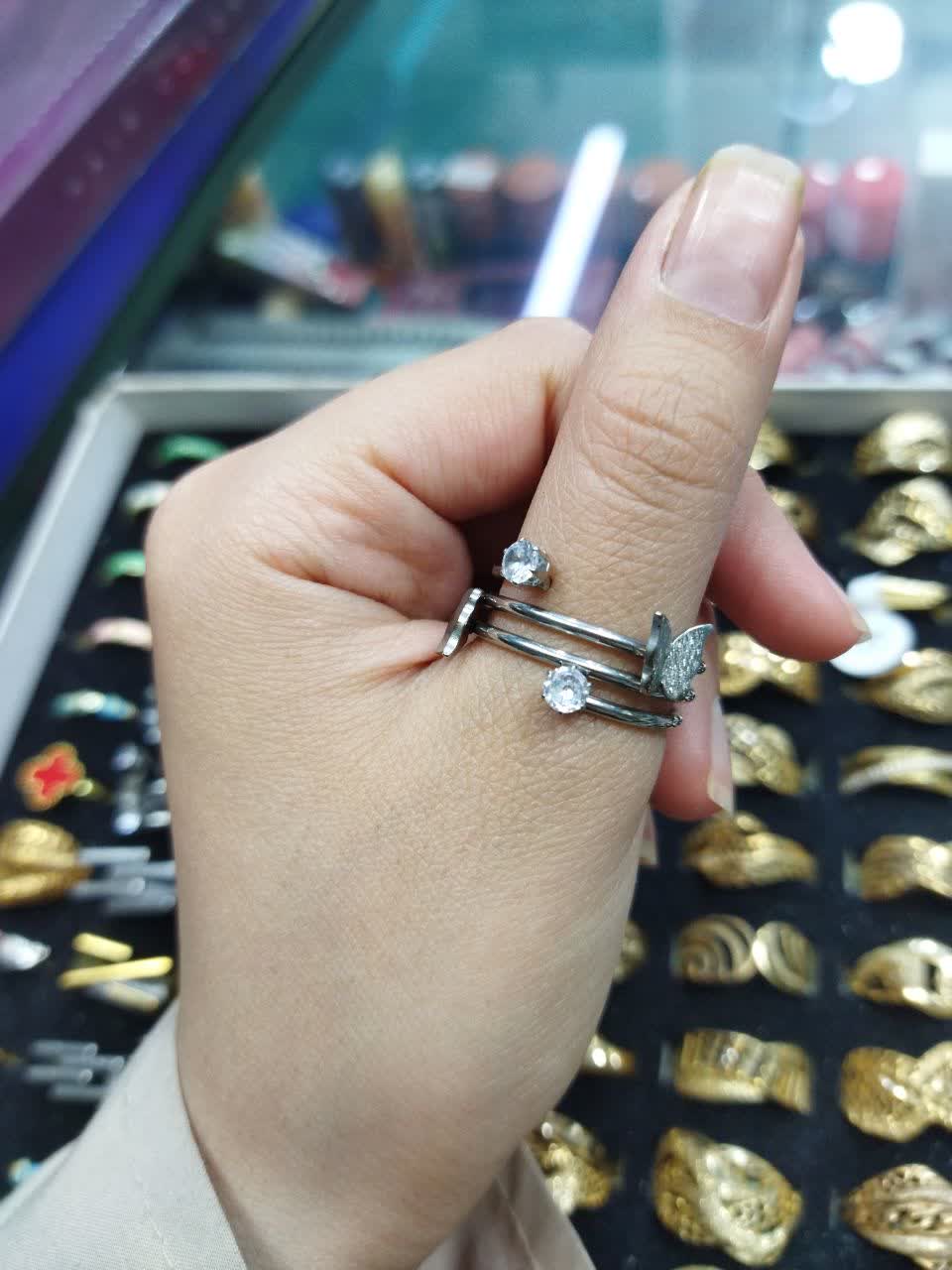 انگشتر استیل رنگ ثابت مدل پروانه و نگین