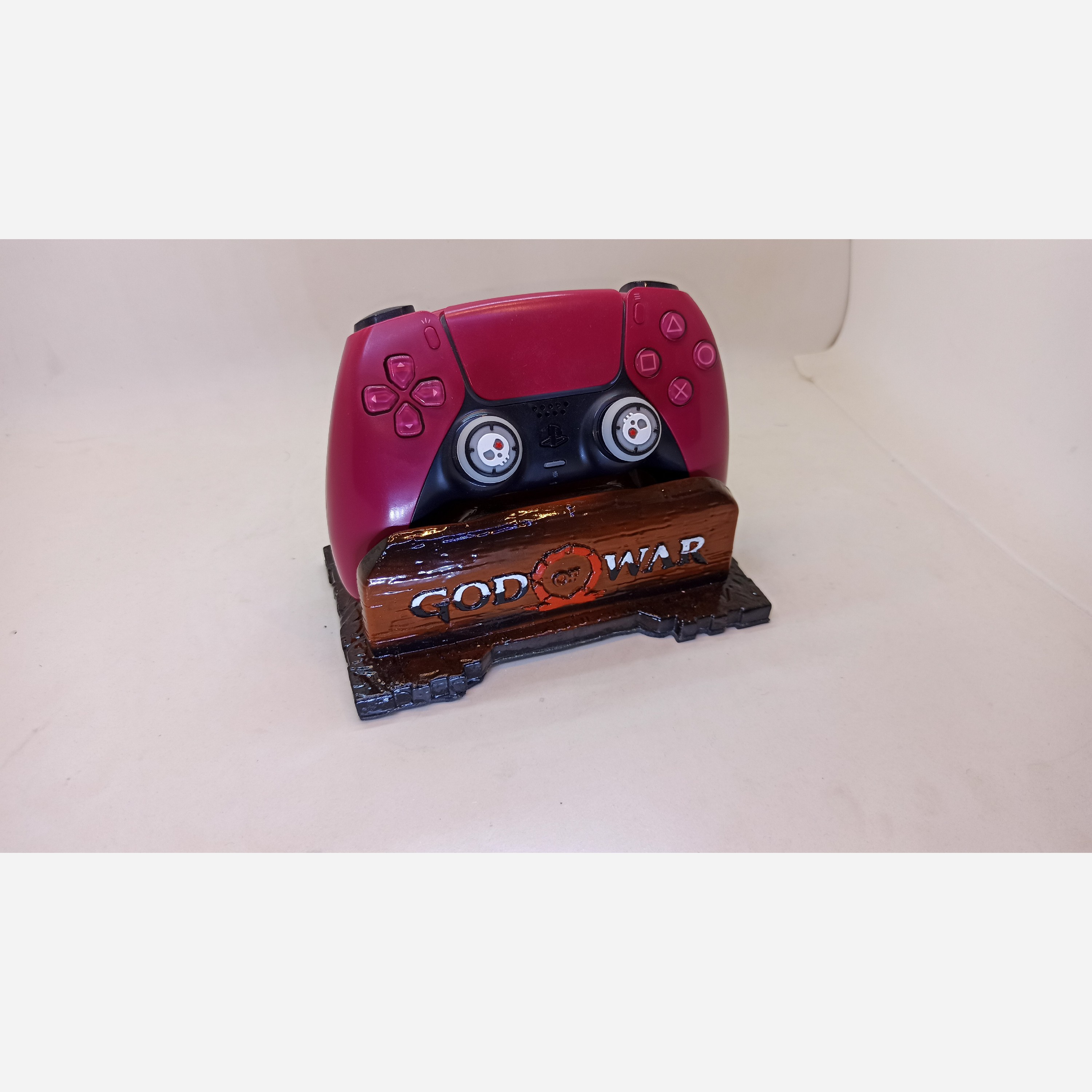 استند دسته بازی طرح god of war