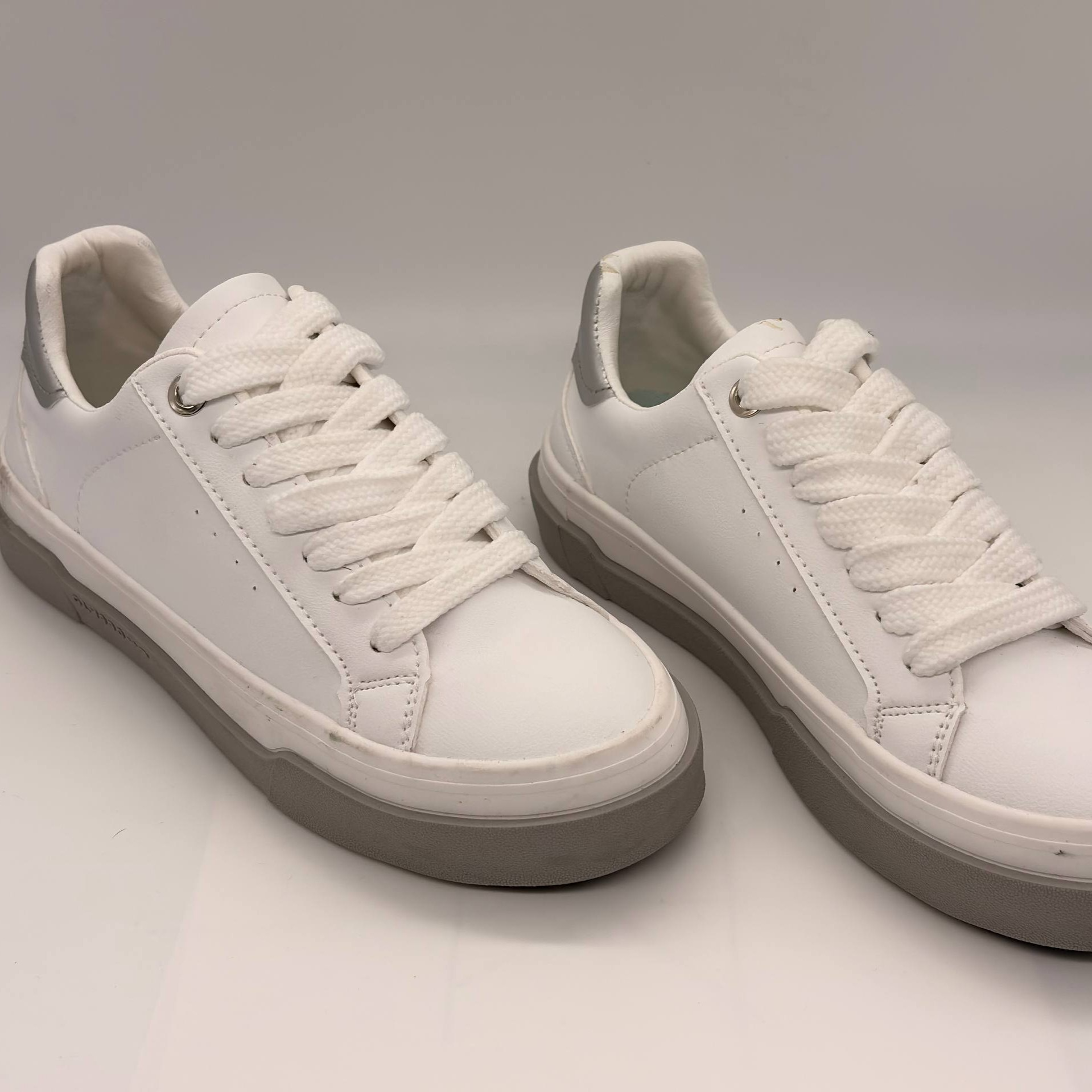 ونس زارا Zara Vans رنگ سفید نقره ای