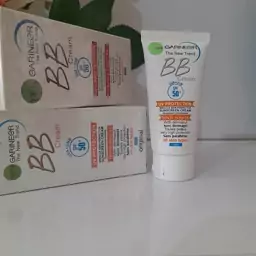 بی بی کرم و ضد آفتاب دارای spf50 رنگ بژ طبیعی