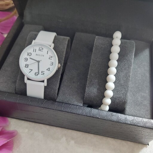 ساعت زنانه بولون Bolun گرد سفید همراه دستبند ( ارسال رایگان )
