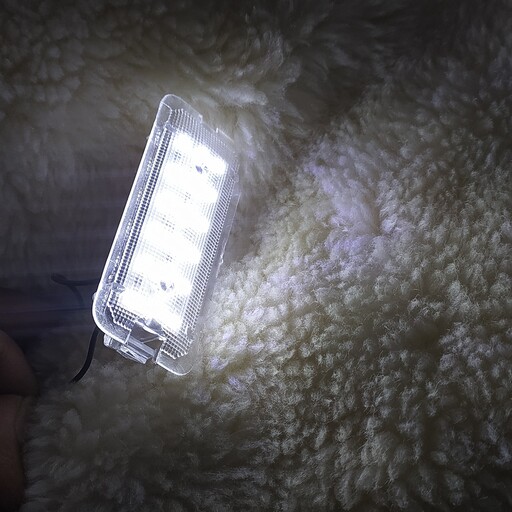چراغ صندوق کامل LED پژو 405 و پارس و سمند  نور سفید 