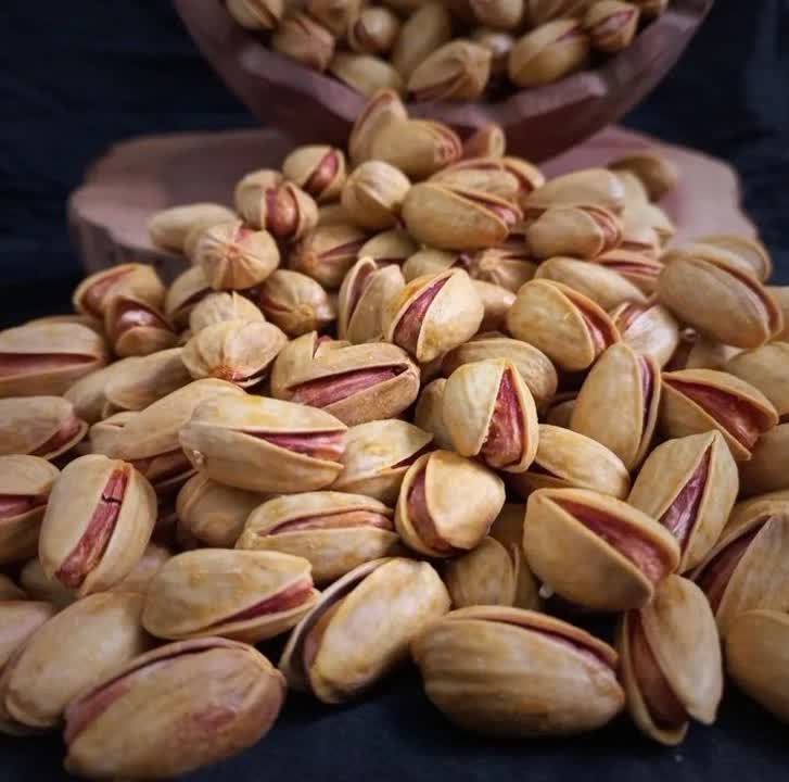 پسته اکبری لوکس
