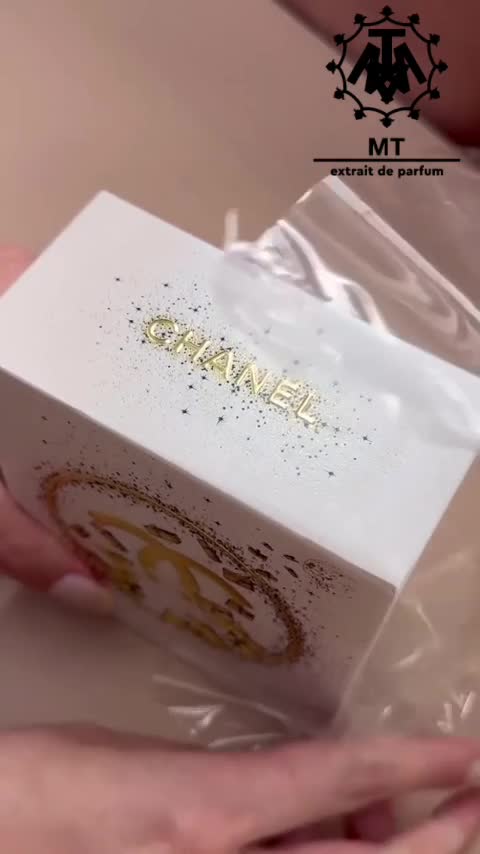 عطر و ادکلن زنانه شنل چنس (ارسال رایگان)