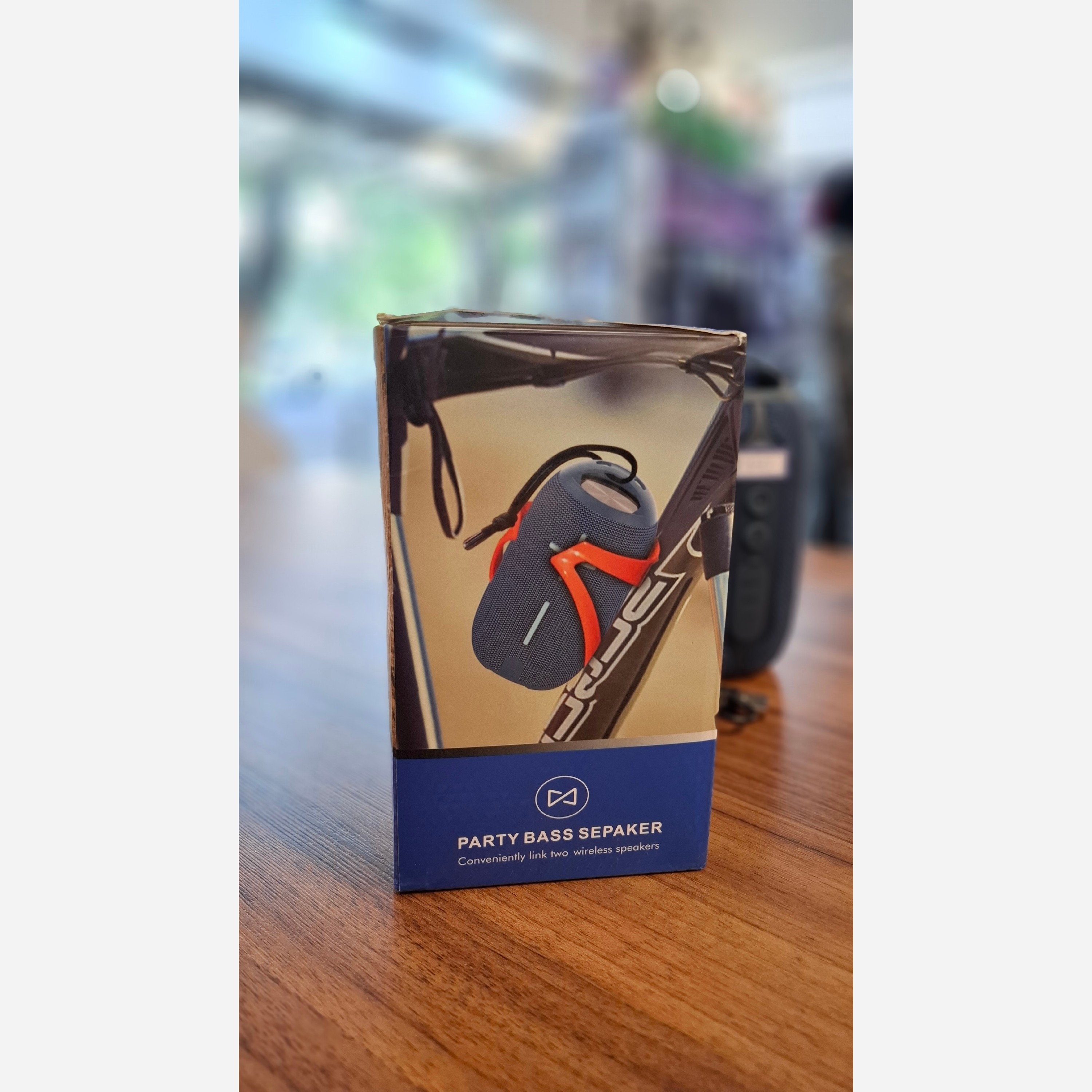 اسپیکر بلوتوثی قابل حمل رم وفلش خور مدل R-150