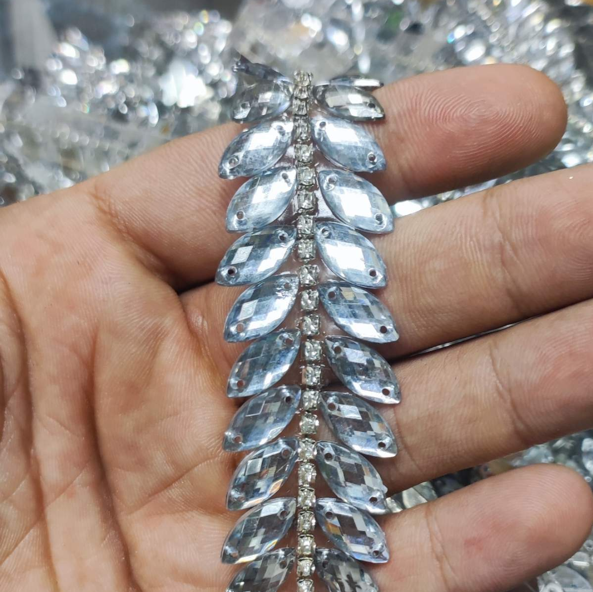 نوار سنگی رزین درجه 1 نقره ای،سنگ متری،خرازی،خیاطی،خرجکار،سنگ نقره ای