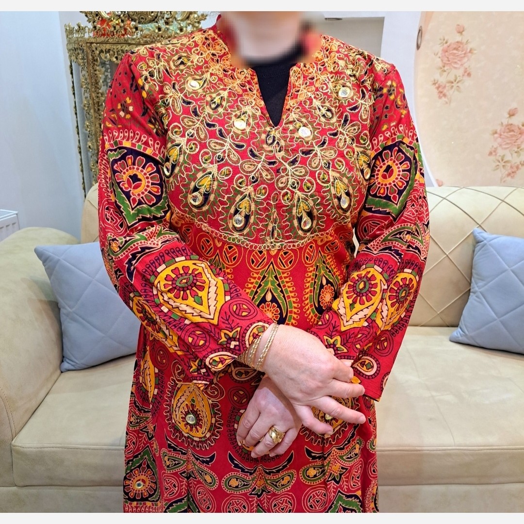 پیراهن مجلسی زنانه خامه دوزی وآینه کاری شده طرح هندی کد 0504061