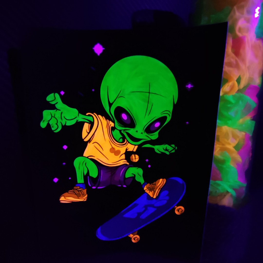 تابلو بلک لایت طرح الین دو Blacklight