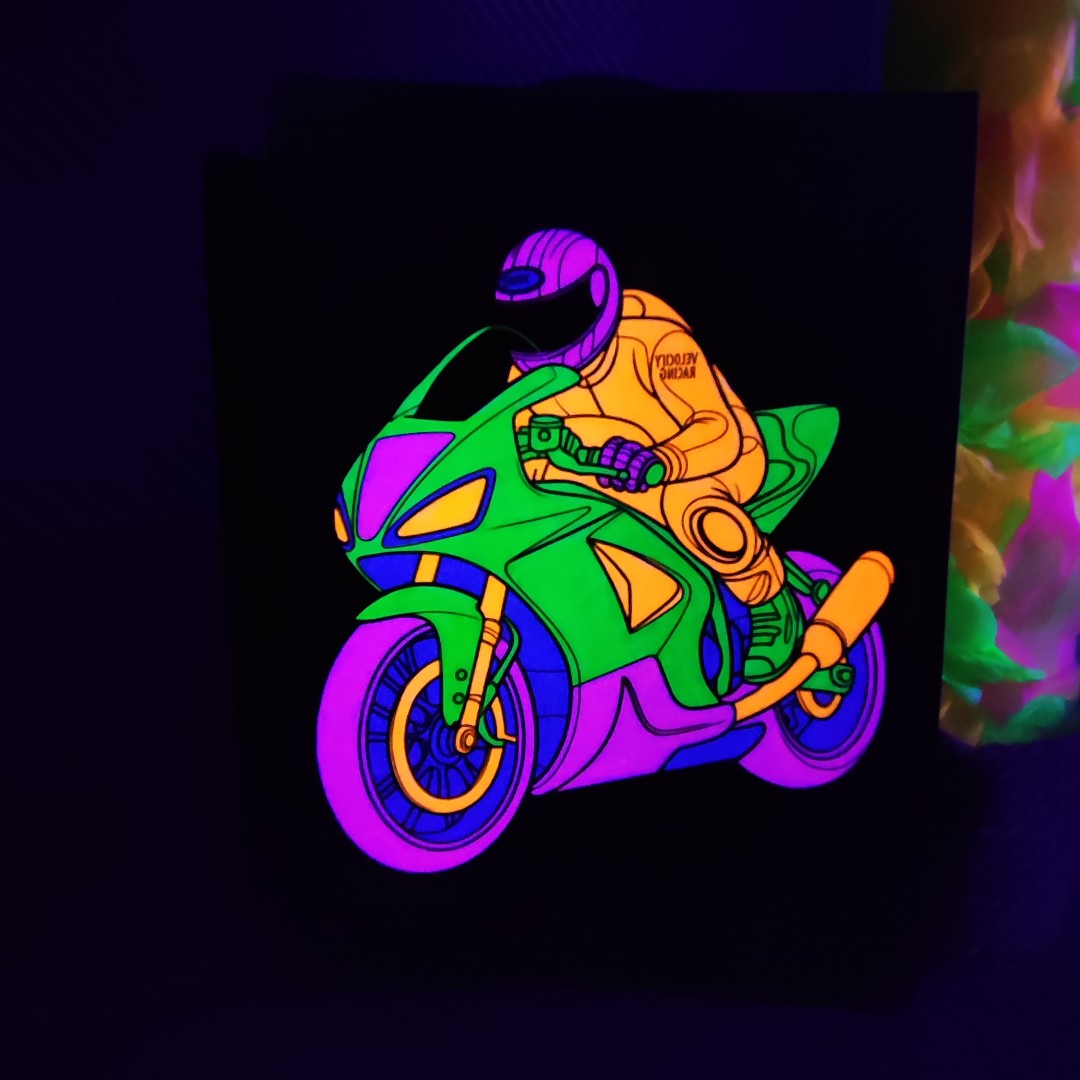 تابلو بلک لایت طرح موتور دو Blacklight