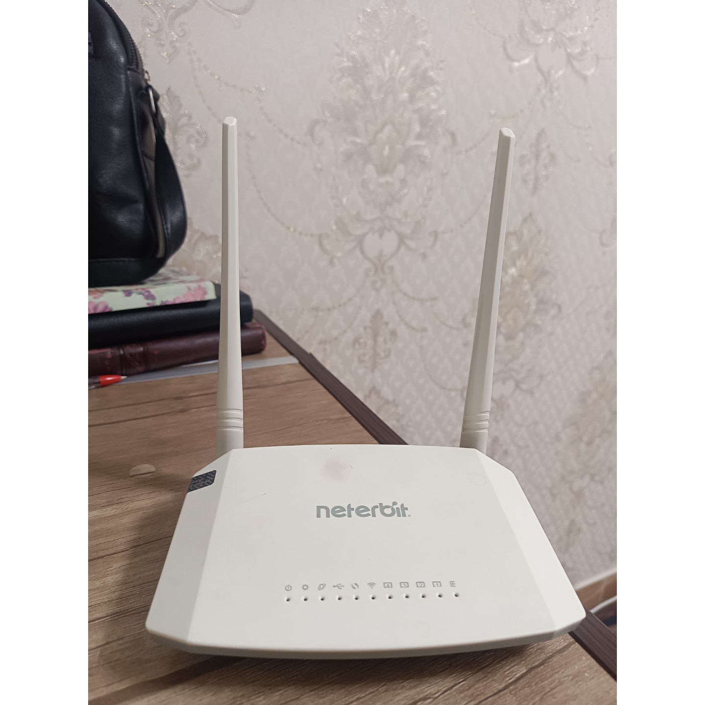 مودم کارکرده وای فای نتربیت ND4230NU برند +neterbit ADSL2