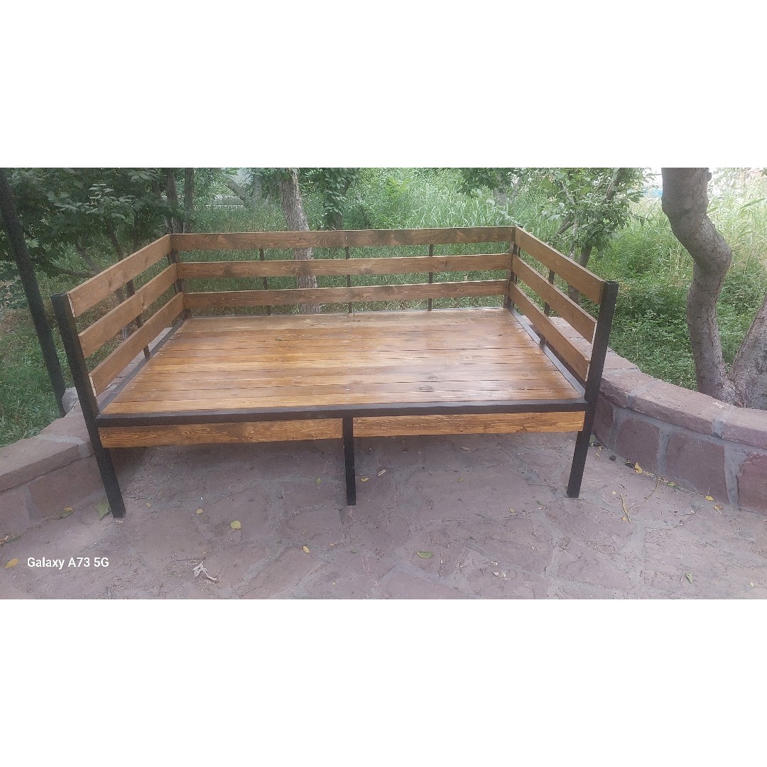 تخت باغی چوب و فلز