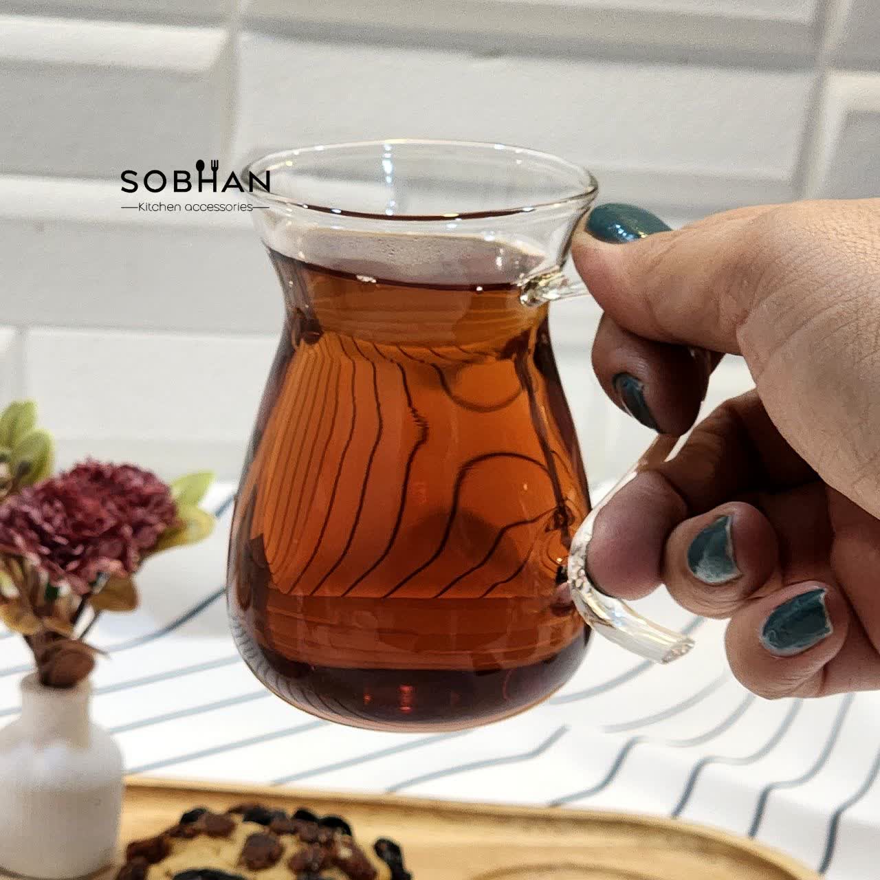 استکان پیرکس کمرباریک مدل موج
