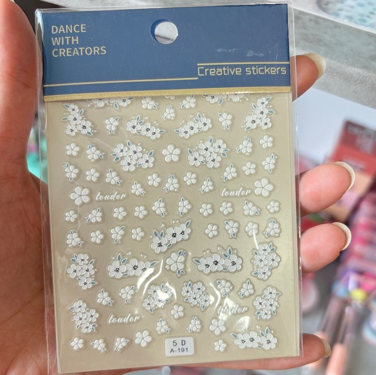 استیکر ناخن
