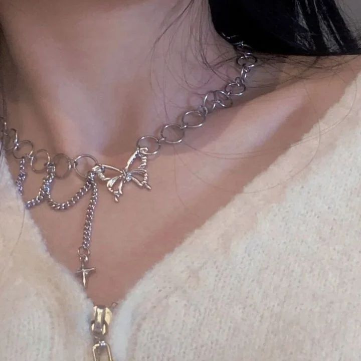 چوکر پروانه ای