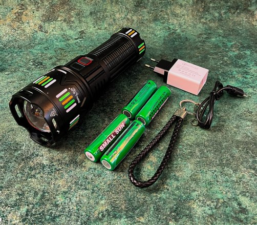 چراغ قوه اسمال سان مدل ZY-T601 با جعبه فلزی اصلی
