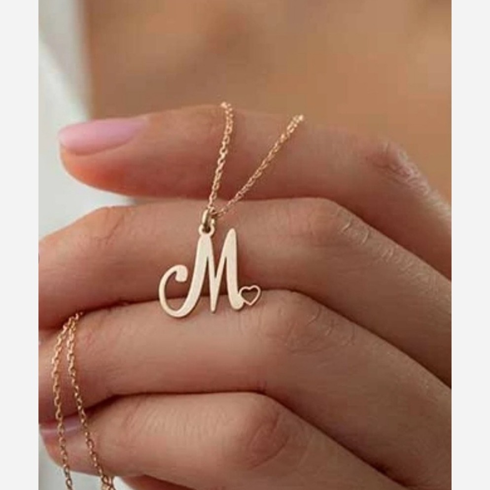 پلاک اویز طلای حرف m
