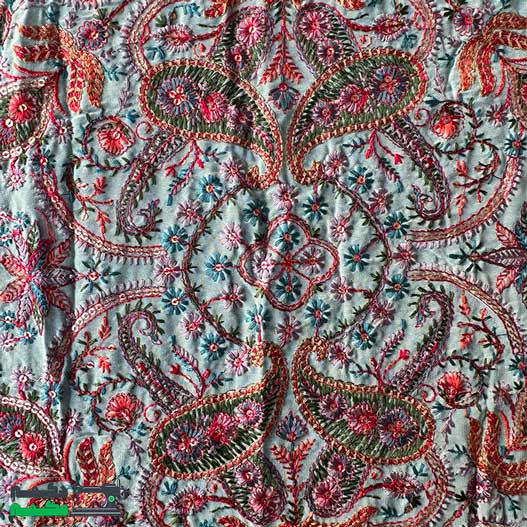 پارچه حریر زمینه ابی روشن و گلدوزی سنتی