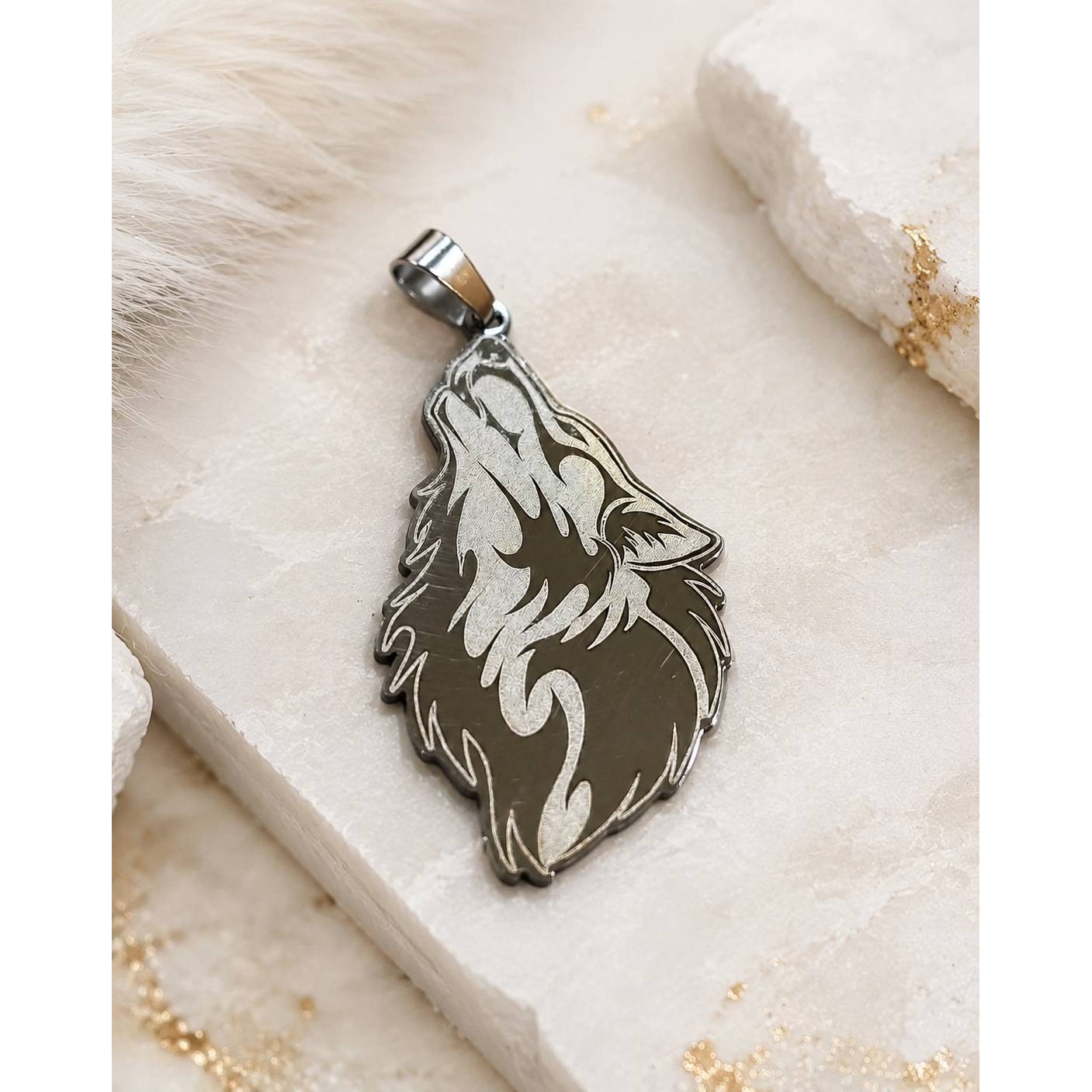 گردنبند پلاک استیل مدل گرگ (Wolf Tribal) - نقره ای مشکی کد SF005