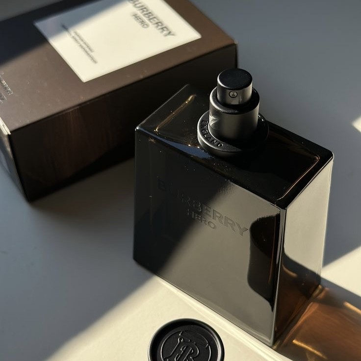 عطر باربری هیرو پارفوم Burberry Hero Parfum