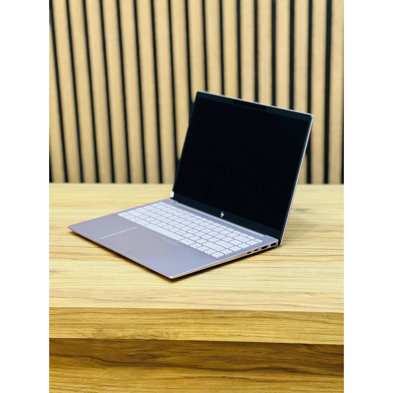 لپ تاپ HP PAVILION 14 I5-10210U 16GB ddr4 256GB ssd Intel IRIS XE 14 1 inch 2K