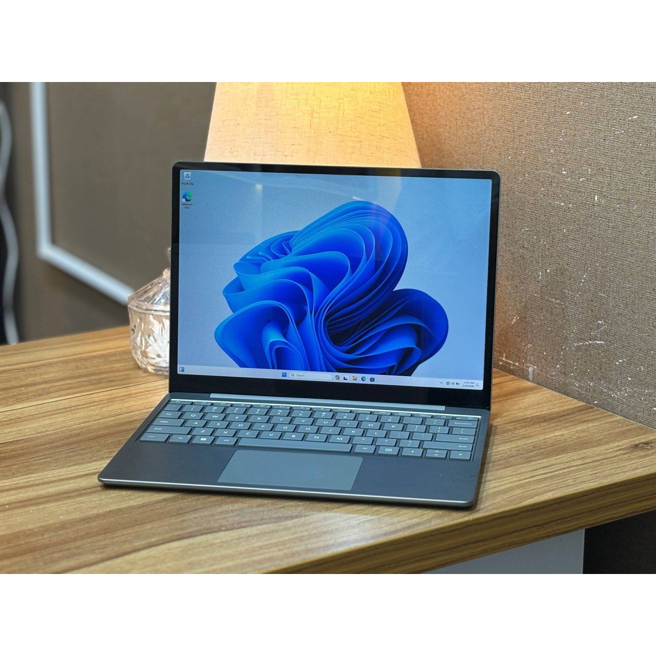 لپتاپMICROSOFT SURFACE LAPTOP GO3 i5-1235U 8gb ddr4 256gb ssd intel iris xe 12'5 inch HD plus touch