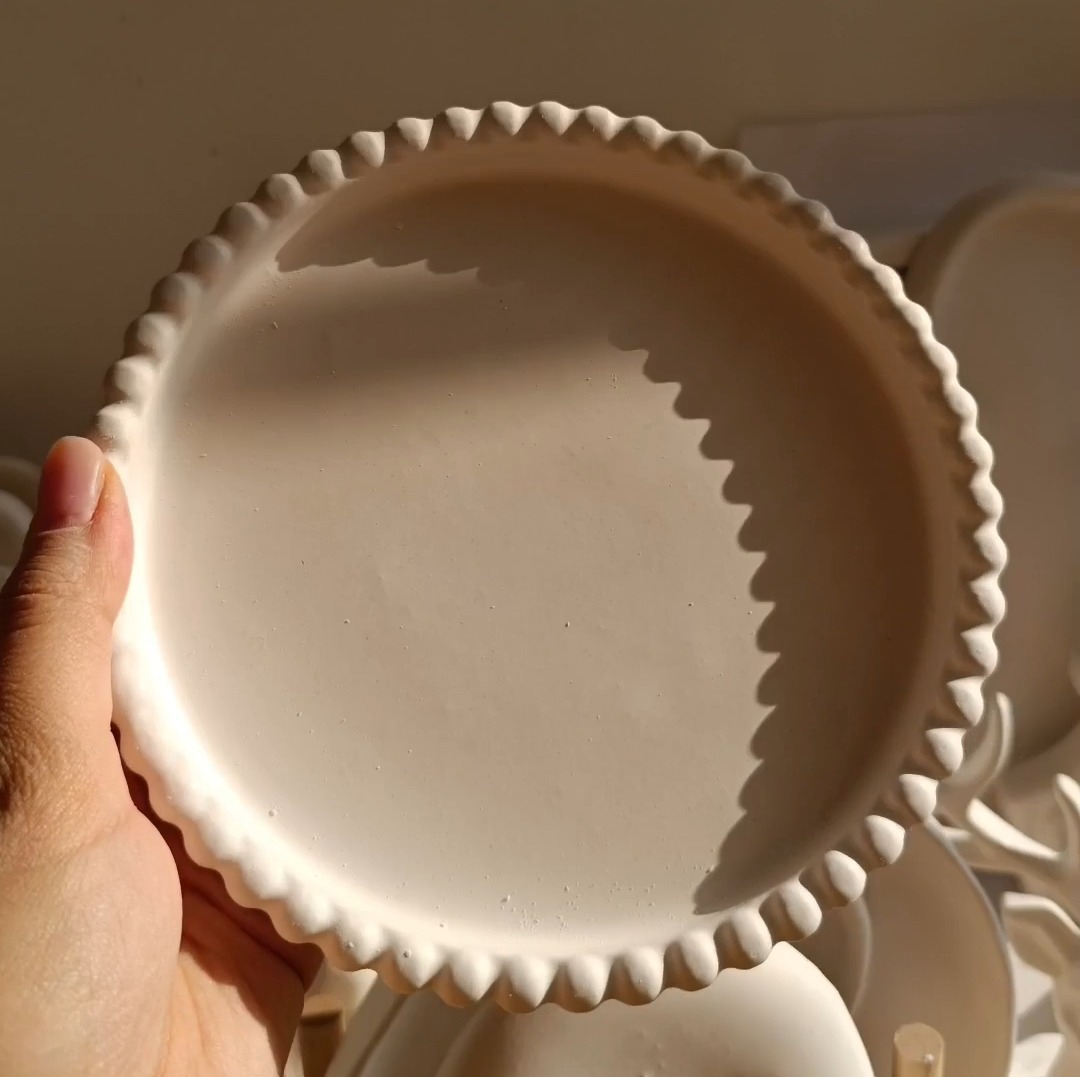 سینی گرد مروارید دار
