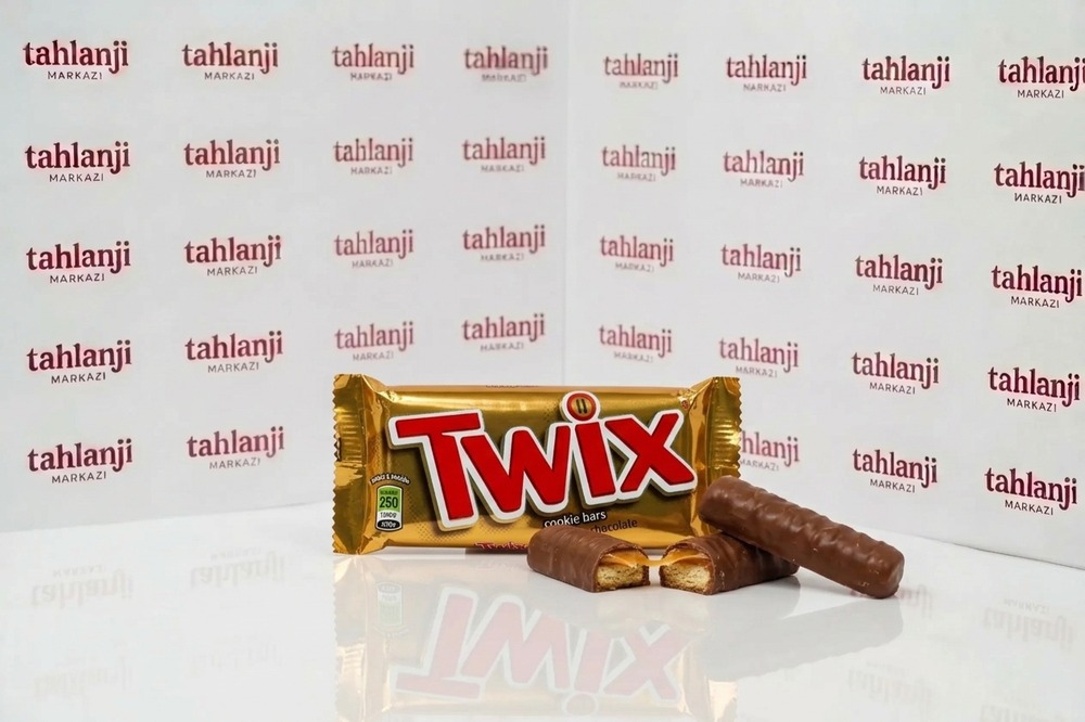 شکلات توییکس Twix با بیسکوییت و کارامل